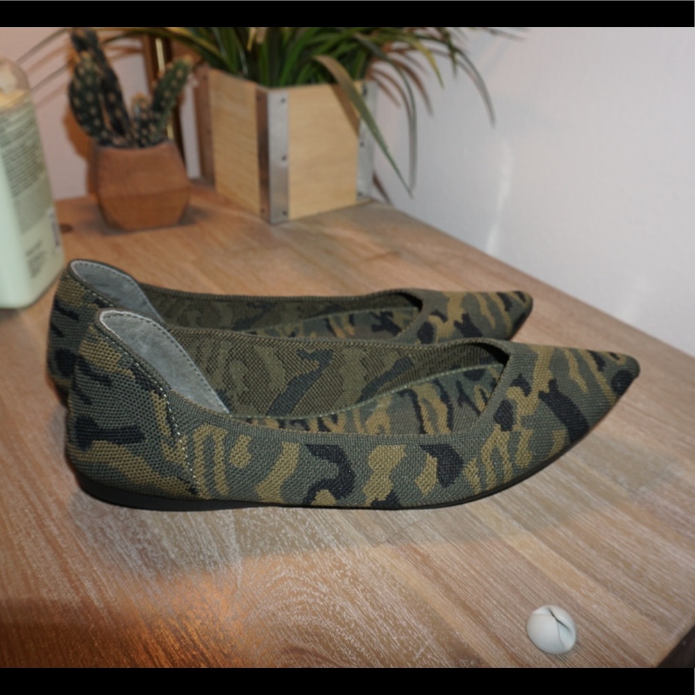 STEVEN Steve Madden camo flats